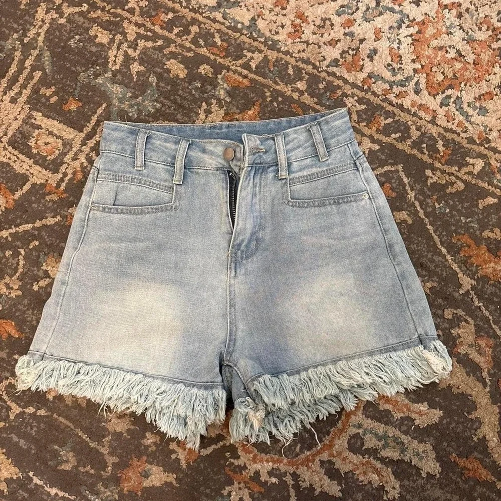 Women Light Wash High Waisted Fringed Denim Shorts Boho Summer Jean Shorts
